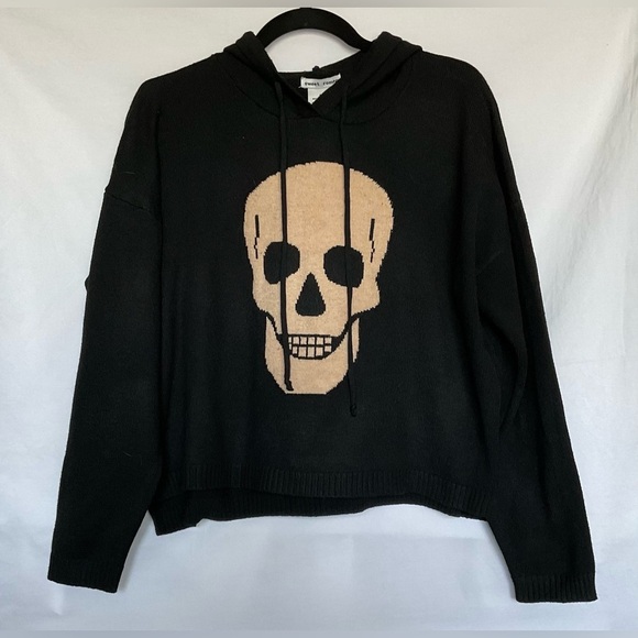 Sweet Romeo Black and Cream Skull Sweatshirt - Picture 1 of 7